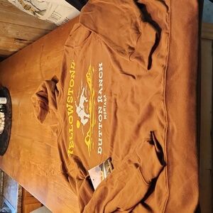 Yellowstone Hoodie size L NWT